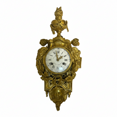 Reloj cartel d’alcôve Luis XVI en bronce ormolú con cariátide Bucarest Art & Antiques