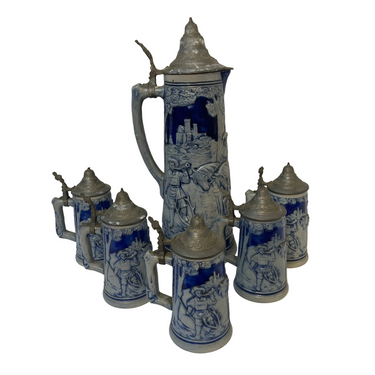 Juego de jarra y shoperos cerámica gres tapa peltre 'Escena frente al castillo' s.XX Bucarest Art & Antiques