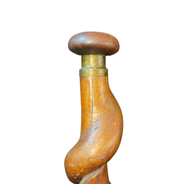Bastón madera tallada en curva mango redondo y bronce Temporada26