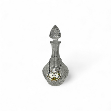 Foto de presentación mejorada — Decantador de cristal tallado para gin Crown Staffordshire
