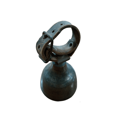 Campana de bronce con cascabel y correa de cuero Bucarest Art Gallery