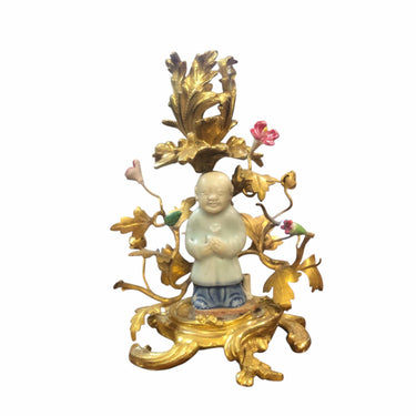 Candelabro Luis XV ormolú monje y flores en porcelana Colección Exclusiva