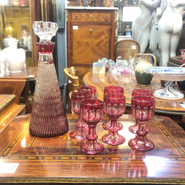 Conjunto de Botella y copas Cristal tallado rojo Bucarest Art Gallery