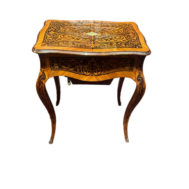 Costurero Napoleón III con decoración de follaje Bucarest Art & Antiques