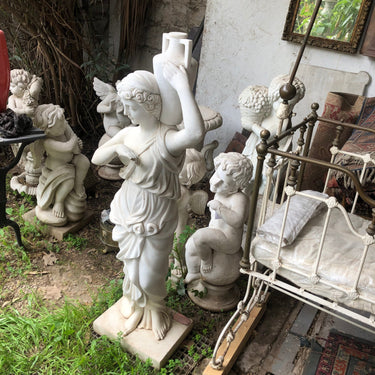 Escultura de mármol - Mujer con vasija Especial Jardín
