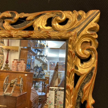 Espejo biselado dorado florentino Bucarest Art Gallery