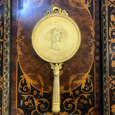 Espejo de mano Luis XV en Bronce ormoulu Bucarest Art Gallery