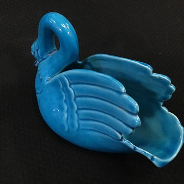 Figura de cisne en loza Bucarest Art Gallery
