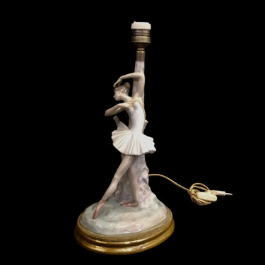 Figura de porcelana Lladro lámpara bailarina Bucarest Art Gallery