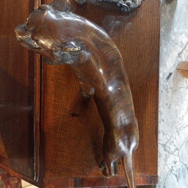 Figura de tigre de bengala de bronce Bucarest Art Gallery