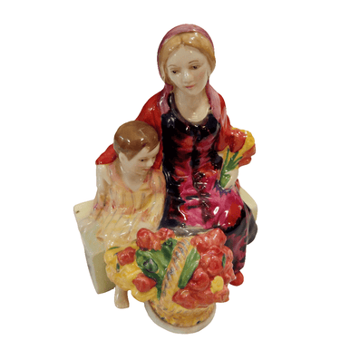 Figura porcelana Royal Doulton 'The little mother' 2006 Bucarest Art & Antiques