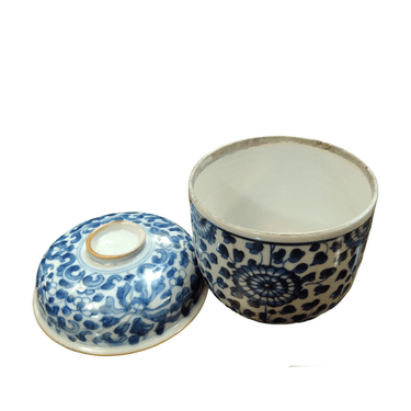 Fuente pequeña de cerámica china con tapa Bucarest Art Gallery