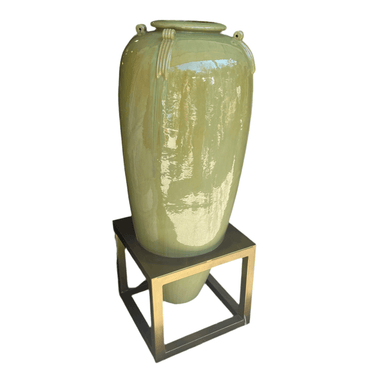 Gran jarrón chino de cerámica esmaltado verde sobre base metal Bucarest Art & Antiques