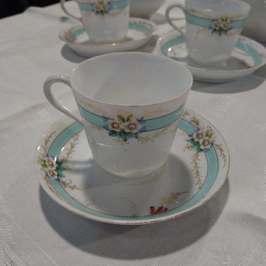 Juego de té para tres porcelana francesa cinto celeste y flores Bucarest Art Gallery