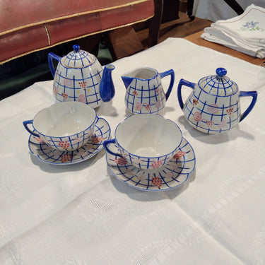 Juego de té porcelana francesa líneas azules Bucarest Art Gallery