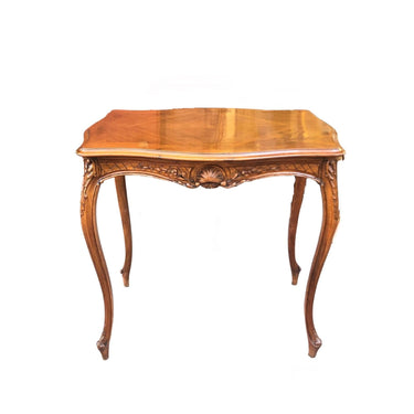 Mesa provenzal tallada de madera de Nogal Bucarest Art & Antiques