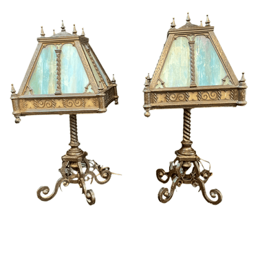 Par de lámparas Alemanas fierro forjado y pantalla estilo Ópalo Bucarest Art & Antiques