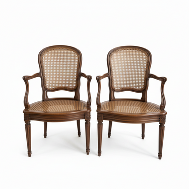 Par de sillones de madera tallada y moldeada Importacion26