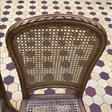 Pareja de sillas con enjuncado Bucarest Art Gallery