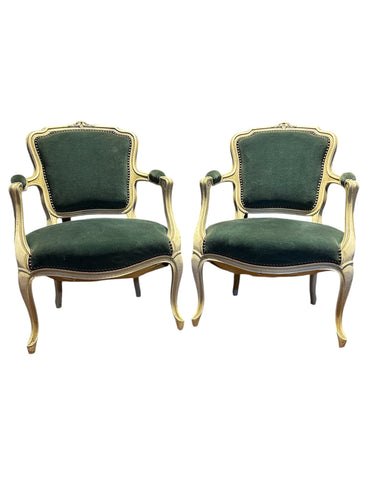 Pareja de sillones franceses Luís XV con patina blanco marfil 1920-1930 Bucarest Art & Antiques