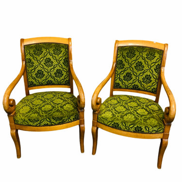 Pareja de sillones tapiz verde floral | Bucarest Art Gallery Bucarest Art & Antiques