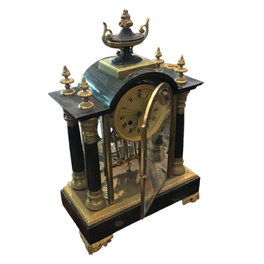 Reloj de péndulo Luis XVI Bucarest Art Gallery
