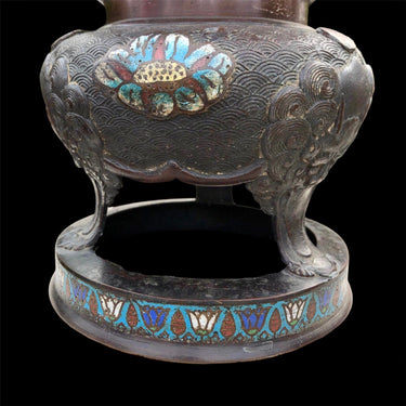 Sahumador en bronce cloissoné con perro Fo Bucarest Art Gallery