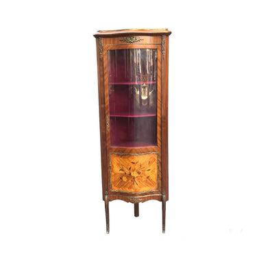 Vitrina Antigua esquinera Luis XV madera caoba, bronce y marquetería | Bucarest Art Gallery Colección Exclusiva