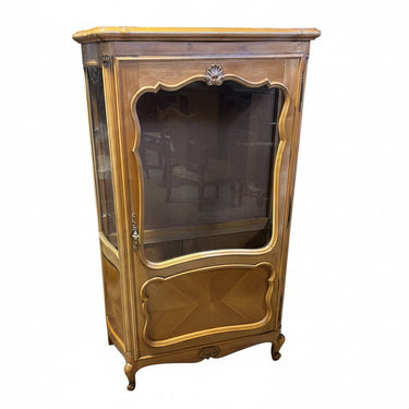 Vitrina francesa contemporánea Luis XV bombé madera tallada y espejo interior Bucarest Art & Antiques