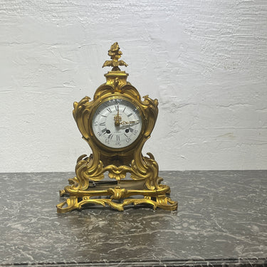 Reloj francés de chimenea en bronce dorado estilo Napoleón III