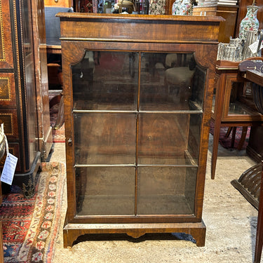 Librero nogal circa 1900 Bucarest Art & Antiques