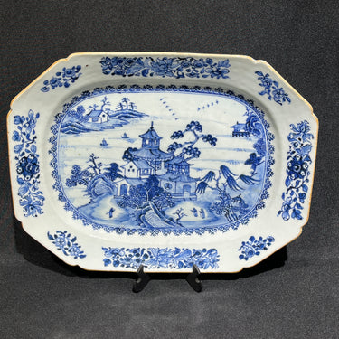 Plato octagonal chino de porcelana estilo Compañía de Indias s.XIX