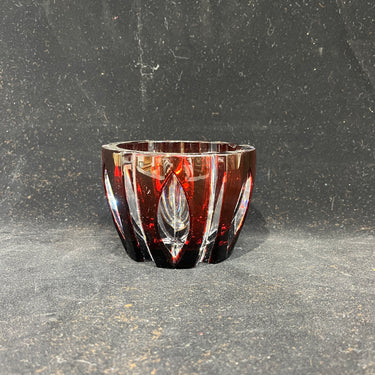 Centro de mesa de cristal tallado rojo rubí Sèvres