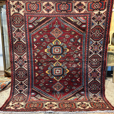 Alfombra Iraní del Cáucaso geométrica tonos rojos 190x165cm