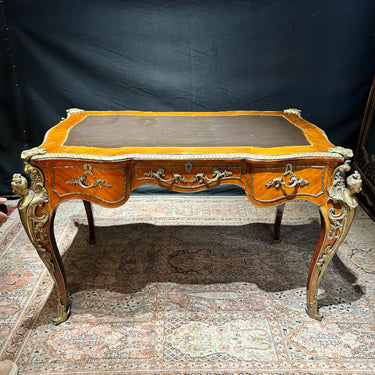 Escritorio Bureau-plat Francés estilo Luis XV bronces con cariatides