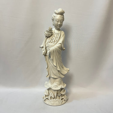 Figura de porcelana china blanc de chine contemporánea Quan Yin Bucarest Art & Antiques