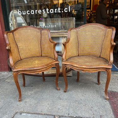 Par de sillones de escritorio enjuncados estilo Luis XV