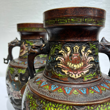 Pareja de jarrones chinos Cloisonné de bronce y cobre s.xx