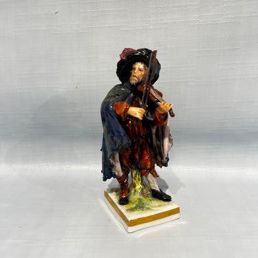 Figura de porcelana alemana Ernst Bohne Söhne 'Músico' principio s.XX