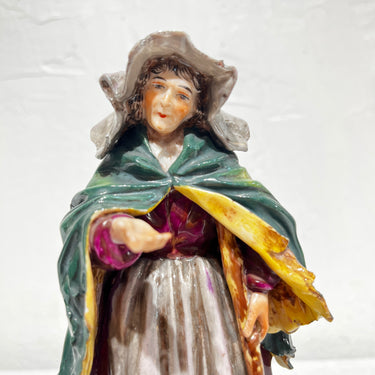 Figura de porcelana 'Mujer mendiga' Ernst Bohne Söhne principios s.XX