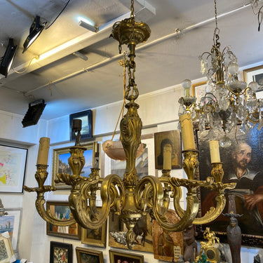 Antigua lámpara estilo Luis XV Bucarest Art & Antiques