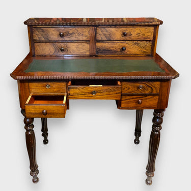 Antiguo scritorio de niño en jacarandá Bucarest Art & Antiques