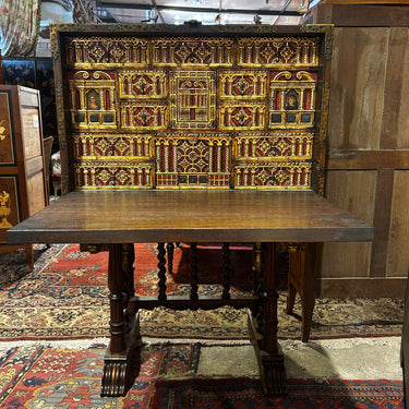 Bargueño español nogal s.XIX detalles policromados aplicaciones bronce y hierro Bucarest Art & Antiques