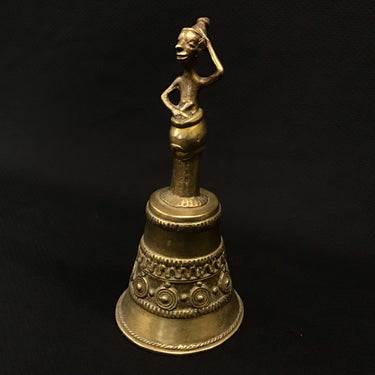 Campana bronce figura etnica | Bucarest Art Gallery Bucarest Art & Antiques