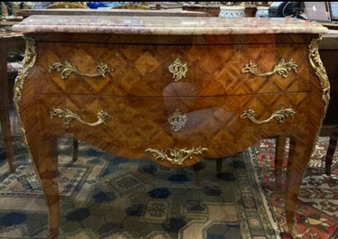 Cómoda Luis XV parqueterías estampillada | Bucarest Art Gallery Bucarest Art & Antiques