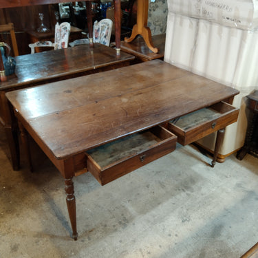 Escritorio country inglés patas torneadas en bureau-plat Bucarest Art & Antiques