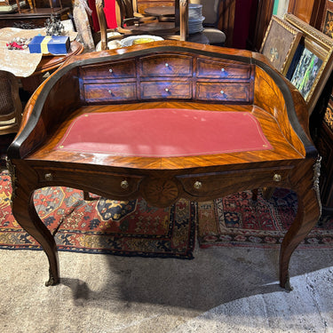 Escritorio francés Luís XV marquetería fina bombé contra bombé principios s. XX Bucarest Art & Antiques