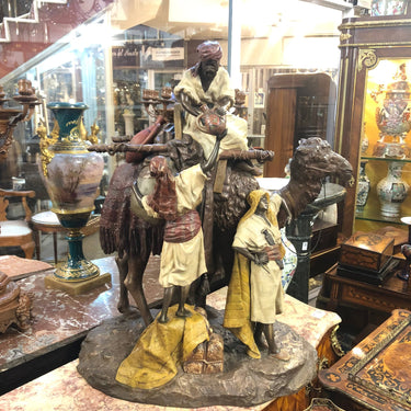 Escultura de Louis Hottot 'La vasija de agua' Bucarest Art & Antiques