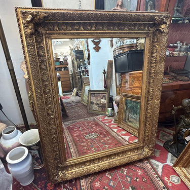 Espejo francés biselado madera dorada tallada en relieves Bucarest Art & Antiques