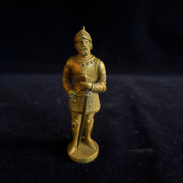 Figura francesa bronce caballero medieval espada y daga Bucarest Art & Antiques